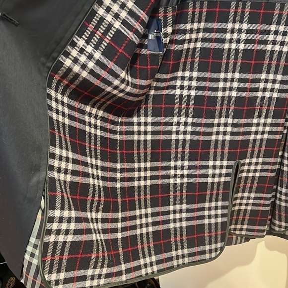 Burberrys Sz 10 Vintage Burberry Dark Navy Trench Coat with Wool Zipout Lining - Picture 12 of 16